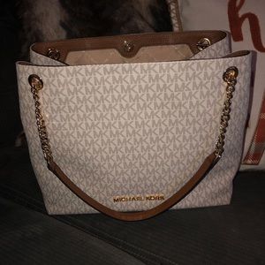 Michael kors purse